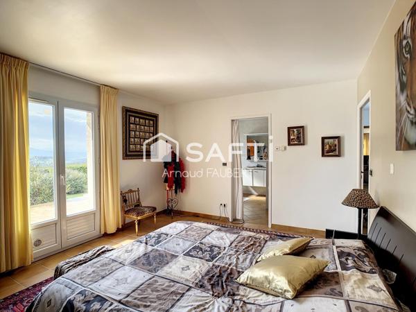 Villa T6 avec pool house face aux Pyrénées