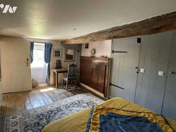 Proche de Marciac (8min) Maison ancienne (mitoyenne) au calme sur 4491m² de terrain.