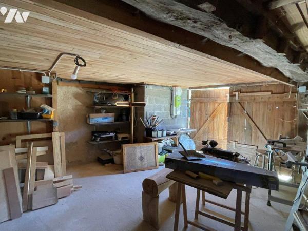 Proche de Marciac (8min) Maison ancienne (mitoyenne) au calme sur 4491m² de terrain.