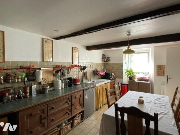 Proche de Marciac (8min) Maison ancienne (mitoyenne) au calme sur 4491m² de terrain.