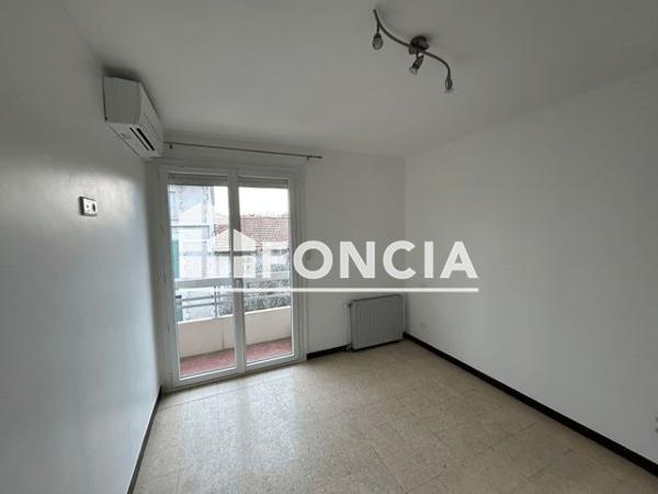 Location Appartement 2 pièces 46.9 m² - 45 RUE SEGUIER Nimes 30000