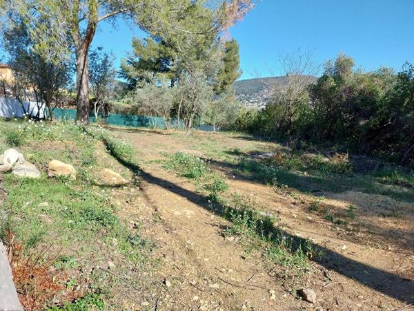 Terrain Draguignan 800m2