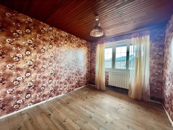 MAISON DE BOURG À VENDRE – SAINTE-COLOMBE-SUR-GAND 4 CHAMBRES 120M2 HABITABLE