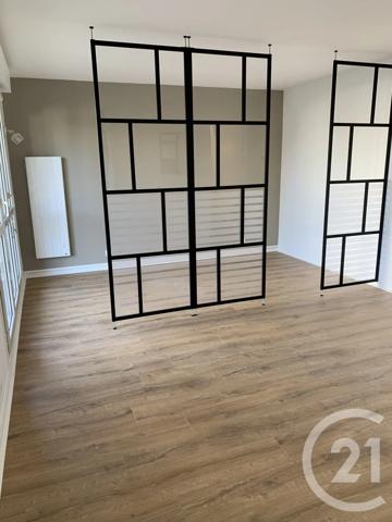 Appartement Studio à vendre  1 pièce - 30,97 m 2   CREPY EN VALOIS  - 60