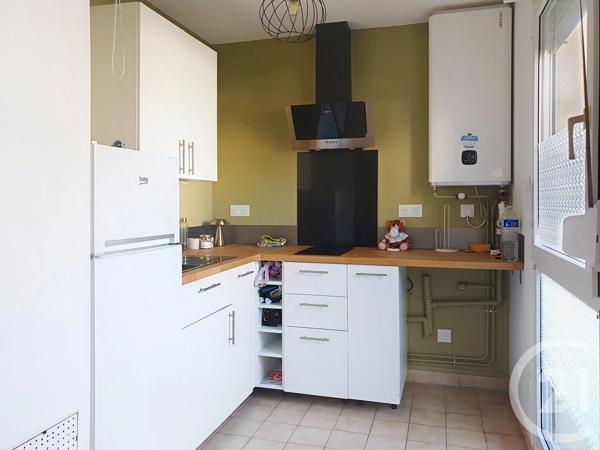 Appartement Studio à vendre  1 pièce - 30,97 m 2   CREPY EN VALOIS  - 60