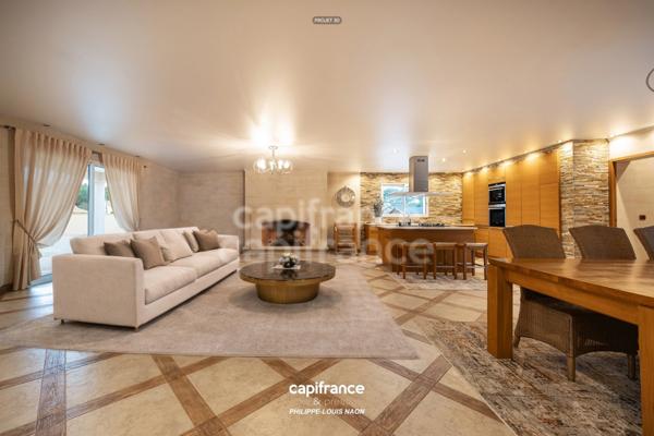 Rare sur le secteur : un plain-pied total aux prestations haut de gamme, à seulement 5mn du Mans.