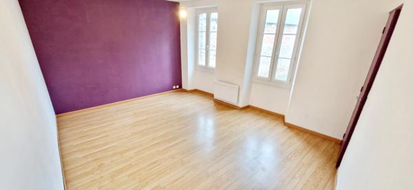 EXCLUSIVITE!! Maison en pierre – de 135 m², 3 chambres + bureau – À 5 min de Saint-Lô – Idéal investisseur / premier achat