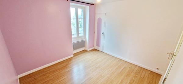 EXCLUSIVITE!! Maison en pierre – de 135 m², 3 chambres + bureau – À 5 min de Saint-Lô – Idéal investisseur / premier achat