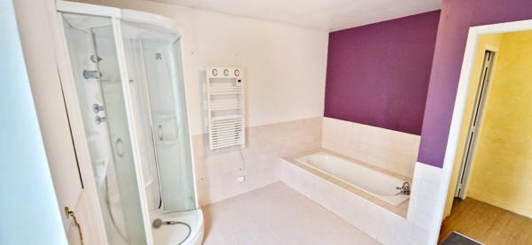 EXCLUSIVITE!! Maison en pierre – de 135 m², 3 chambres + bureau – À 5 min de Saint-Lô – Idéal investisseur / premier achat