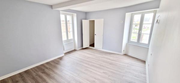 EXCLUSIVITE!! Maison en pierre – de 135 m², 3 chambres + bureau – À 5 min de Saint-Lô – Idéal investisseur / premier achat