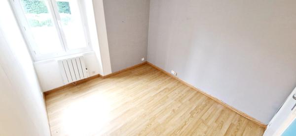 EXCLUSIVITE!! Maison en pierre – de 135 m², 3 chambres + bureau – À 5 min de Saint-Lô – Idéal investisseur / premier achat