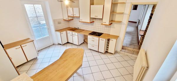 EXCLUSIVITE!! Maison en pierre – de 135 m², 3 chambres + bureau – À 5 min de Saint-Lô – Idéal investisseur / premier achat
