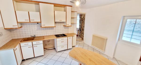 EXCLUSIVITE!! Maison en pierre – de 135 m², 3 chambres + bureau – À 5 min de Saint-Lô – Idéal investisseur / premier achat