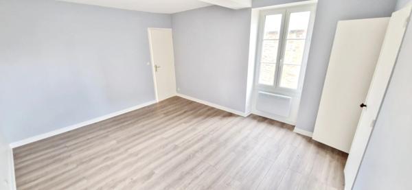 EXCLUSIVITE!! Maison en pierre – de 135 m², 3 chambres + bureau – À 5 min de Saint-Lô – Idéal investisseur / premier achat