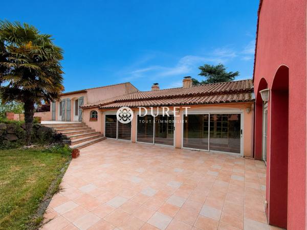 MAISON 205 M² 4 CHAMBRES 2200 M²