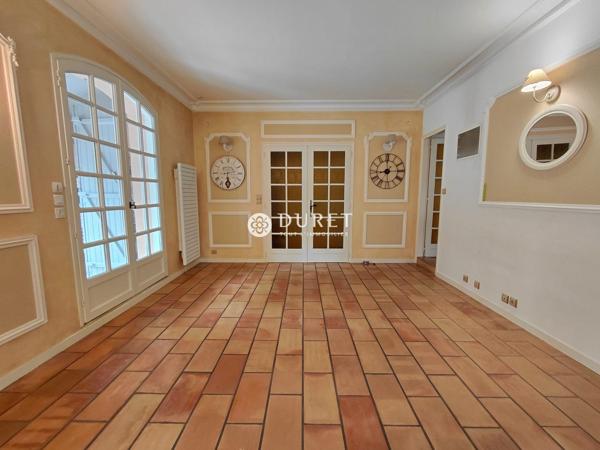 MAISON 205 M² 4 CHAMBRES 2200 M²