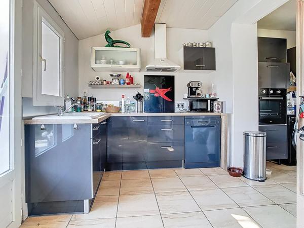 Maison - 84m2 - 3 pièces avec terrain indépendant de 2067 m2 constuctible