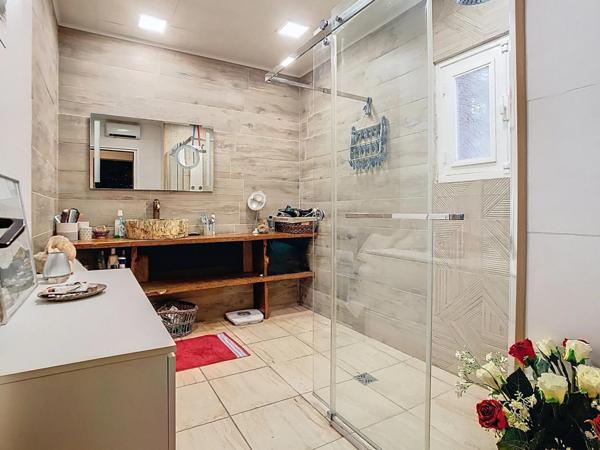 Maison - 84m2 - 3 pièces avec terrain indépendant de 2067 m2 constuctible