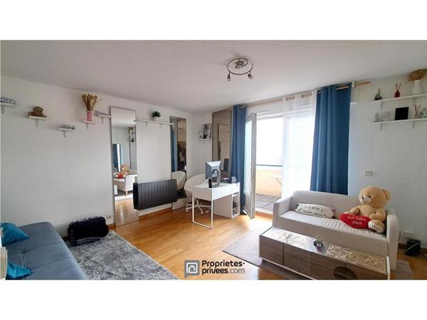 Colombes - Appartement 2 pièces de 49 m2 - Fonctionnel et lumineux, agrémenté de balcons spacieux