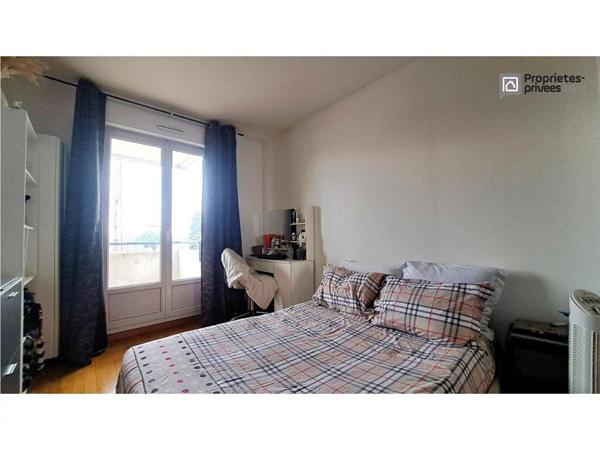 Colombes - Appartement 2 pièces de 49 m2 - Fonctionnel et lumineux, agrémenté de balcons spacieux