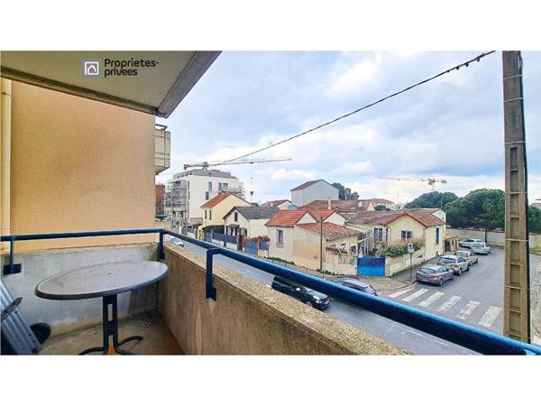 Colombes - Appartement 2 pièces de 49 m2 - Fonctionnel et lumineux, agrémenté de balcons spacieux