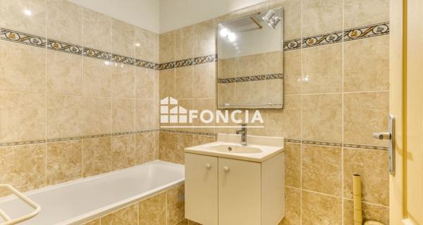 À vendre Appartement 3 pièces 55.44 m² - Vinassan 11110