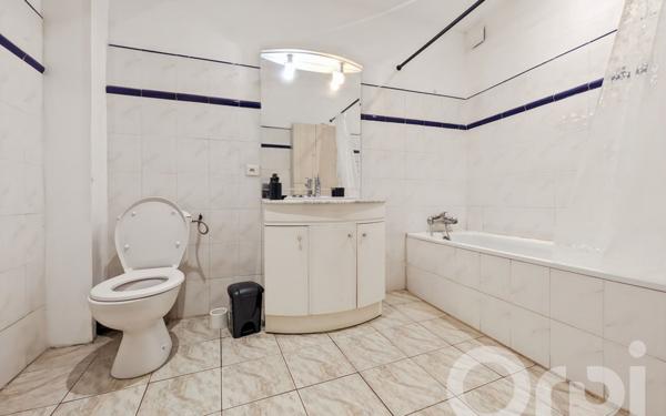 Maison à vendre    4 pièces •  Châteauneuf-du-Pape