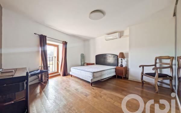 Maison à vendre    4 pièces •  Châteauneuf-du-Pape