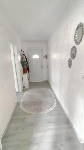 “Maison Confortable de 93 m² avec 3 Chambres et Terrain de 606 m²”