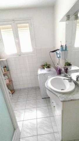 “Maison Confortable de 93 m² avec 3 Chambres et Terrain de 606 m²”