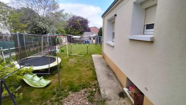 “Maison Confortable de 93 m² avec 3 Chambres et Terrain de 606 m²”