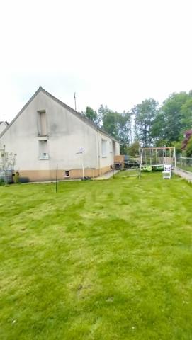 “Maison Confortable de 93 m² avec 3 Chambres et Terrain de 606 m²”