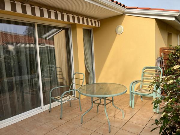 Dans Résidence Sénioriale de Meursac, à vendre maison de plain-pied, 86 m², 2 chambres, 110 m² de terrain privatif