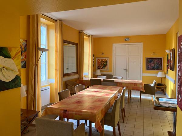 Dans Résidence Sénioriale de Meursac, à vendre maison de plain-pied, 86 m², 2 chambres, 110 m² de terrain privatif