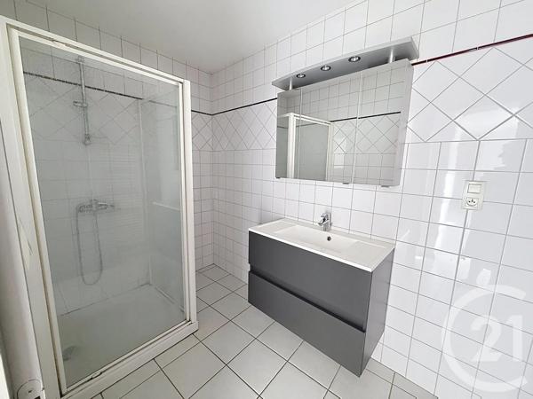 Appartement F3 à vendre  4 pièces - 89,74 m 2   REMIREMONT  - 88