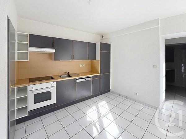 Appartement F3 à vendre  4 pièces - 89,74 m 2   REMIREMONT  - 88