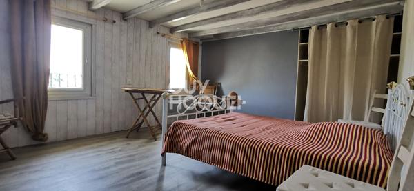 Maison de ville en pierre GONTAUD DE NOGARET 8 Pièces