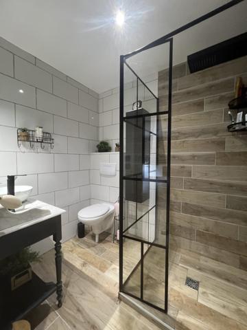 À vendre - Maison mitoyenne 2 côtés, 6 pièces située à Joué-lès-Tours (37300)