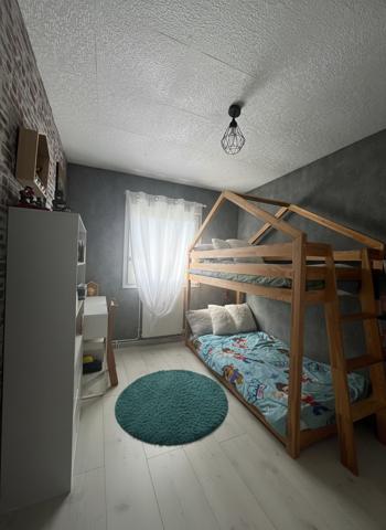 À vendre - Maison mitoyenne 2 côtés, 6 pièces située à Joué-lès-Tours (37300)