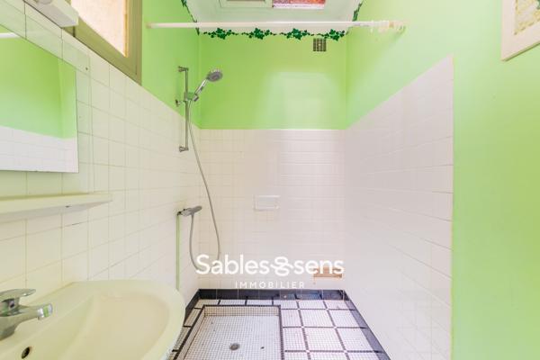 Maison T5 à rénover avec garage dans le bourg d’Olonne-sur-Mer