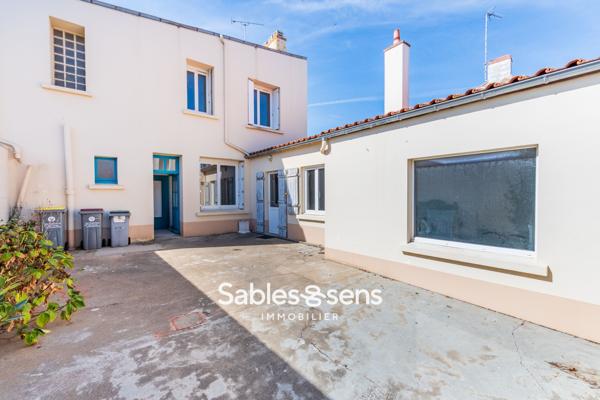 Maison T5 à rénover avec garage dans le bourg d’Olonne-sur-Mer
