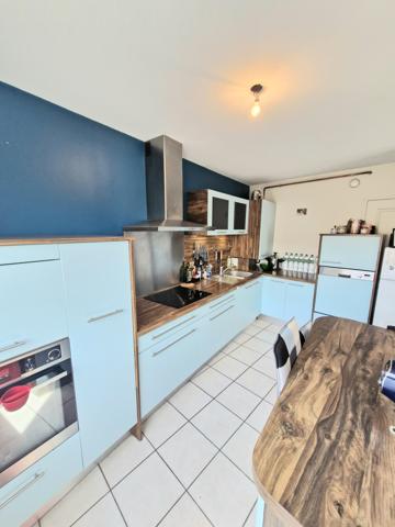 BRON PLEIN CENTRE APPARTEMENT DUPLEX 136 M² CARREZ