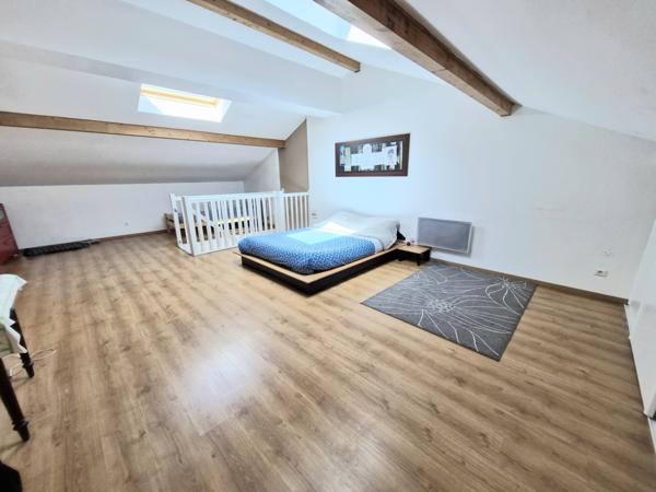 BRON PLEIN CENTRE APPARTEMENT DUPLEX 136 M² CARREZ