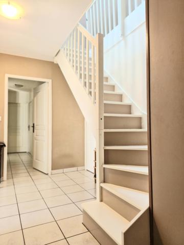 BRON PLEIN CENTRE APPARTEMENT DUPLEX 136 M² CARREZ