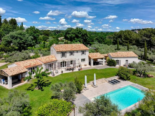 Vente Maison de luxe Aix-en-Provence 8 Pièces 230 m²