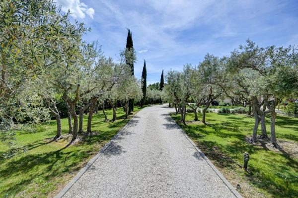 Vente Maison de luxe Aix-en-Provence 8 Pièces 230 m²