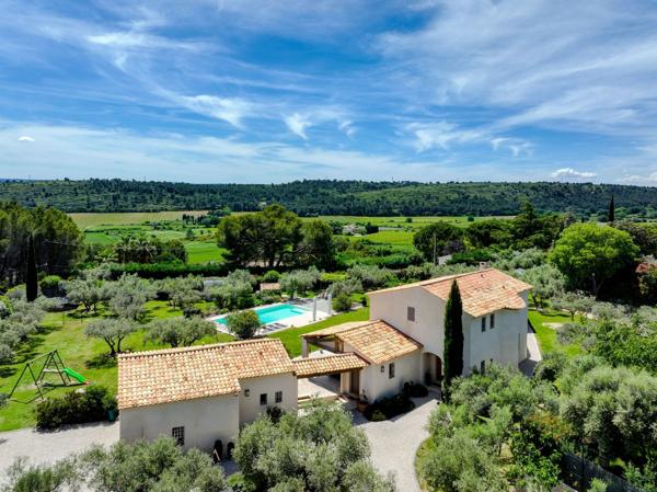 Vente Maison de luxe Aix-en-Provence 8 Pièces 230 m²