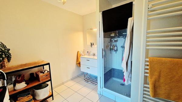 Appartement 2 pièce(s) 53 m2 proche gare, centre ville, commerces, autoroute