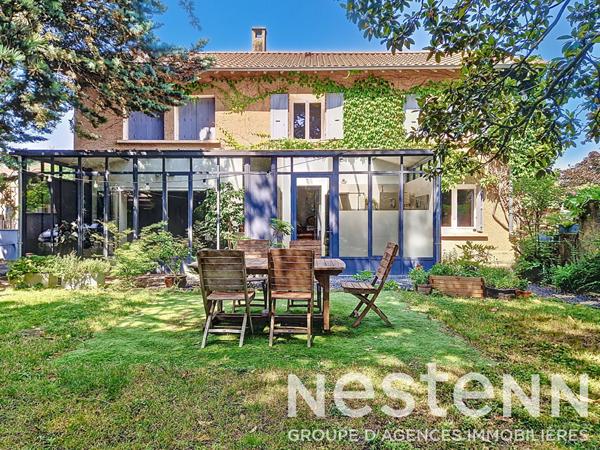 ST BONNET DE MURE Le Haut - Maison de 150 m² et 6 pièces sur terrain arboré de 549 m²