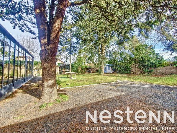 ST BONNET DE MURE Le Haut - Maison de 150 m² et 6 pièces sur terrain arboré de 549 m²